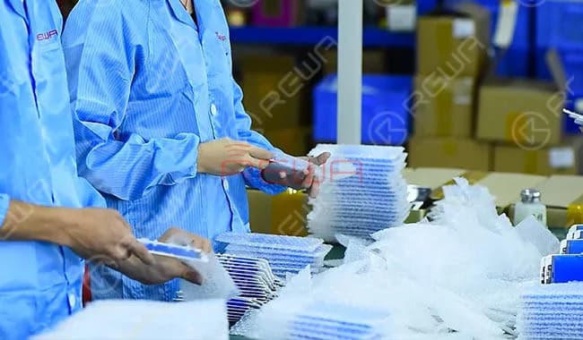 iPhone Aftermarket Glass Lens Factory Tour in China