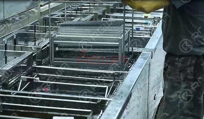 iPhone Aftermarket Glass Lens Factory Tour in China