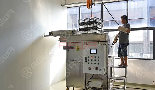 iPhone Aftermarket Glass Lens Factory Tour in China