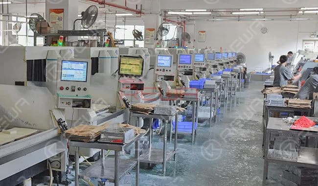 iPhone Aftermarket Glass Lens Factory Tour in China