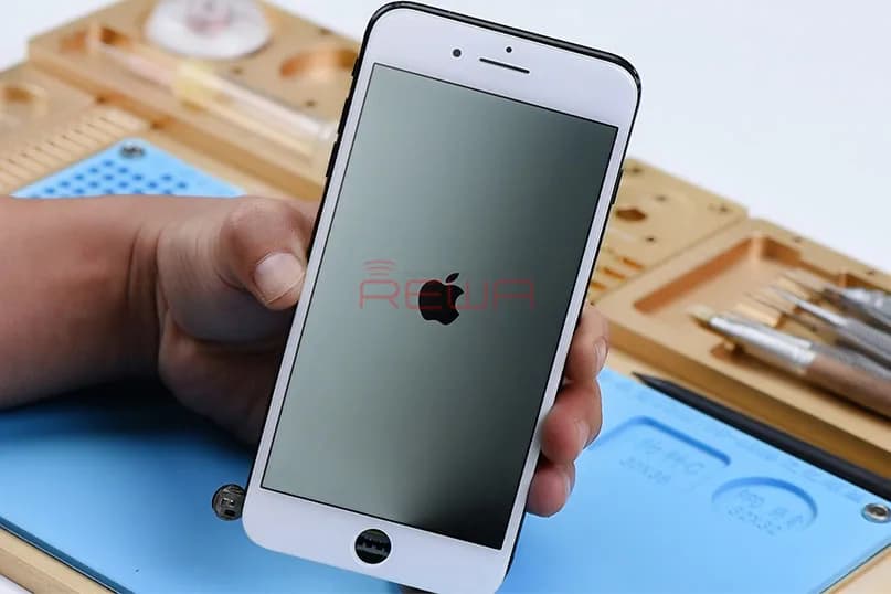 iPhone 7 Plus Half Backlight/Dim Screen Repair
