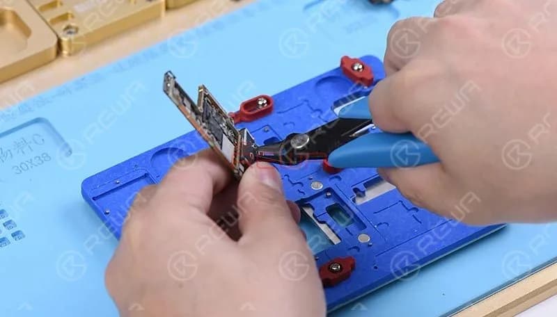 iPhone XS Max to a dual SIM card