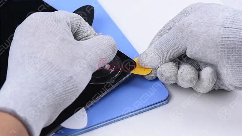 Time Saving Repair Kit - Pre-heating Pad for Screen/Battery Replacement