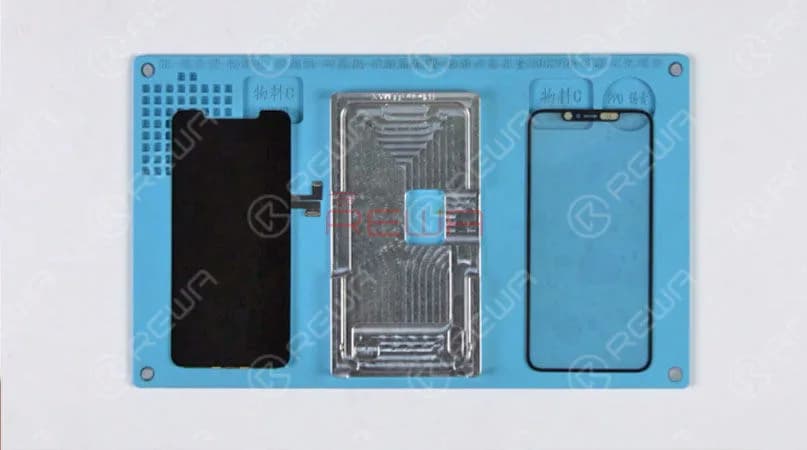 Tear off the protective film on the backside of the glass lens and attach the OCA to the right position of the glass lens. Then put the OCA attached glass lens into the bubble removing machine for 5 minutes. Once finished, take out the OCA attached glass lens. 