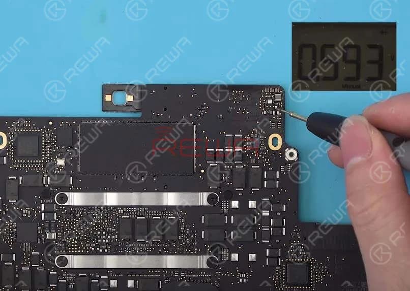 Then run diode mode measurement of D6905 Pin 3 again. The measured value is 593, which is normal. 