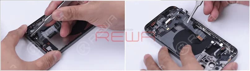 Before removing the lightning connector flex cable, we need to pry up the microphone to avoid damaging the microphone flex cable.
