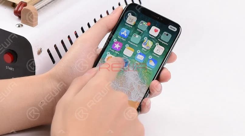 iPhone X/XS/XS Max Screen Refurbishing With Original Bezel Saved