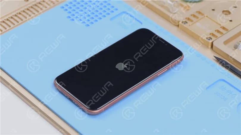 iPhone XR stuck on Apple logo