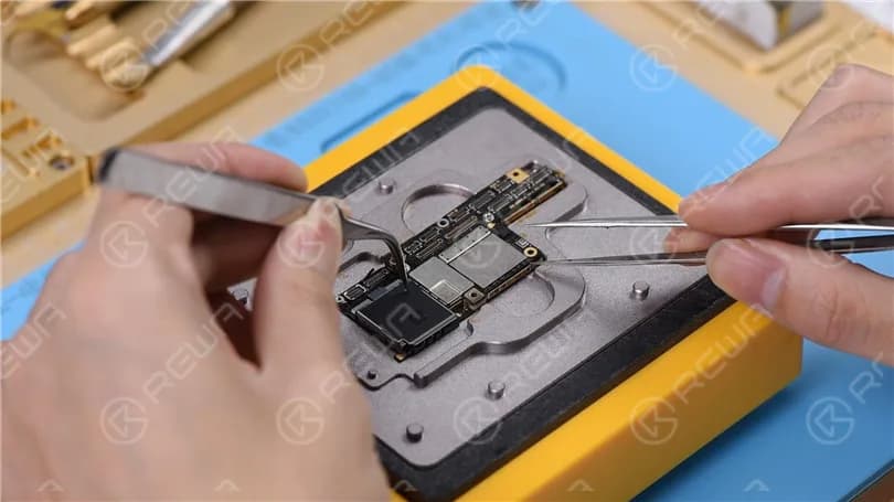 Fix iPhone X Won't Turn On With Large Boot Current