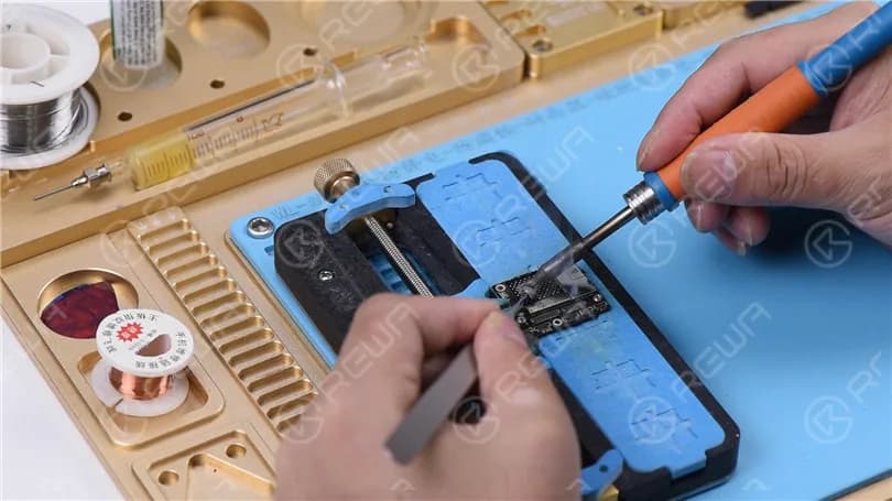 How to Fix iPhone X Stuck On Apple Logo/iTunes Error 4014
