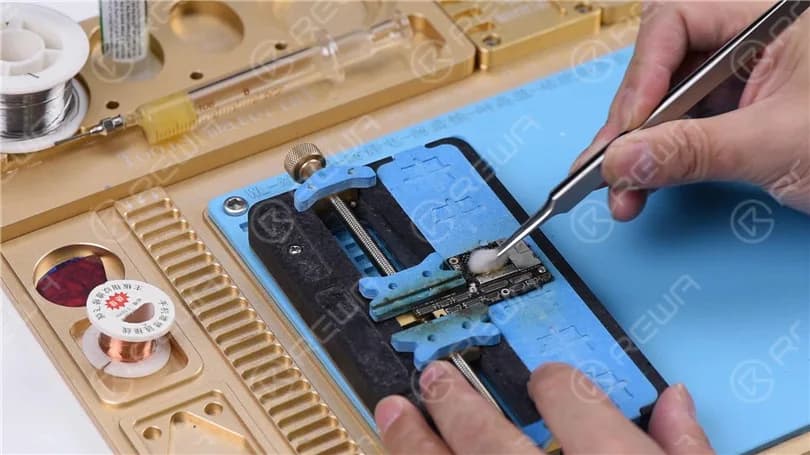 How to Fix iPhone X Stuck On Apple Logo/iTunes Error 4014