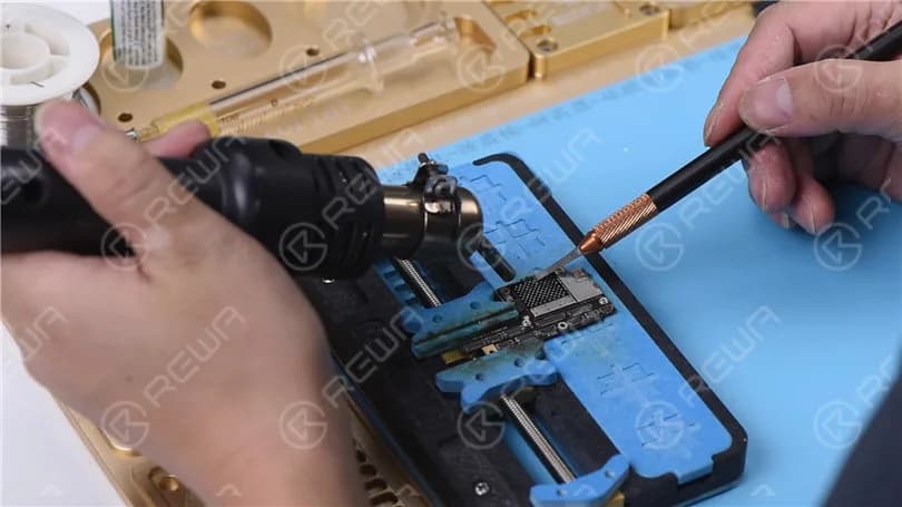 How to Fix iPhone X Stuck On Apple Logo/iTunes Error 4014
