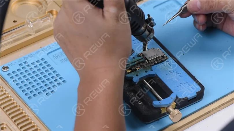 How to Fix iPhone X Stuck On Apple Logo/iTunes Error 4014