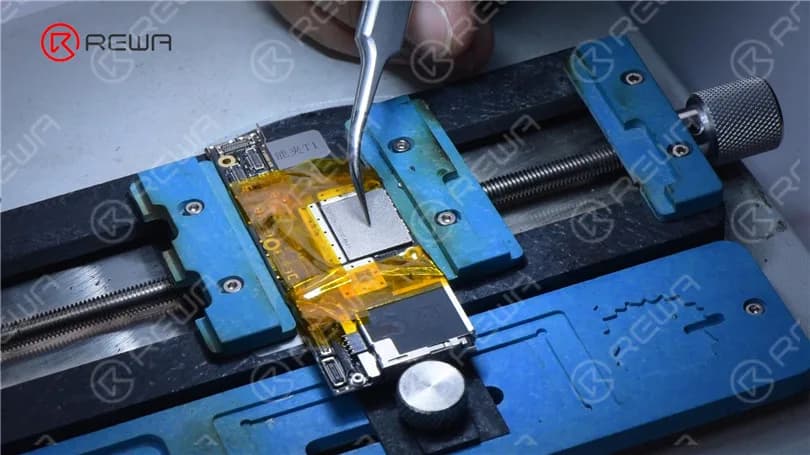 Fix iPhone XS Won't Turn On with P12 (NAND Programmer for iPhone 6 - iPhone 11 Pro Max)