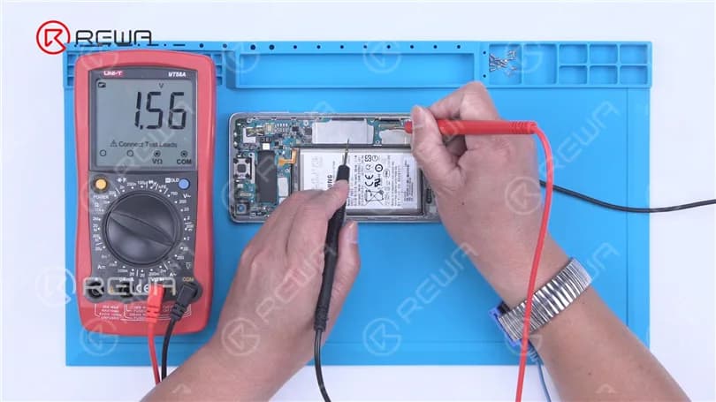 1.8 V power supply
