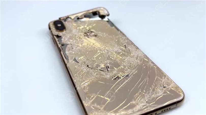 Destroyed iPhone XS Max