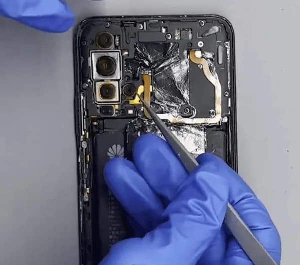 protect the phone camera