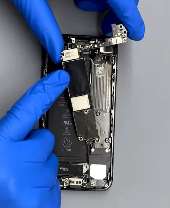 iphone 7 motherboard