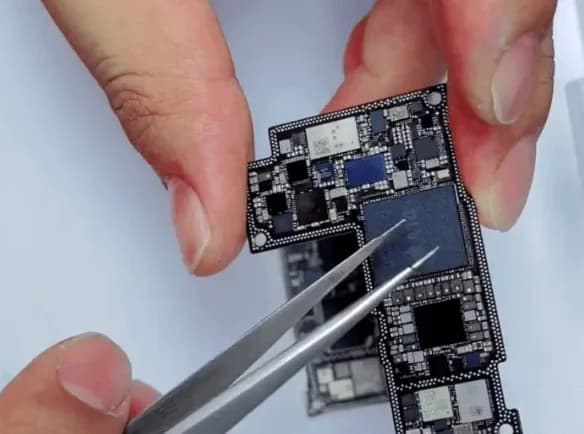 iPhone Mainboard-Reparatur