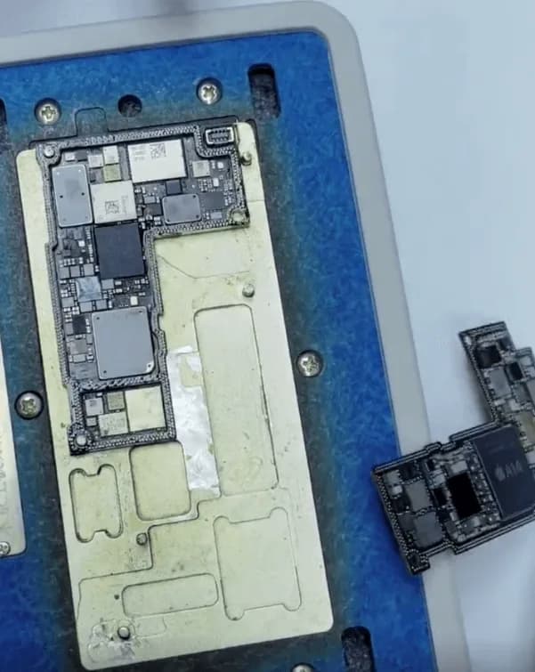 iPhone Mainboard-Reparatur