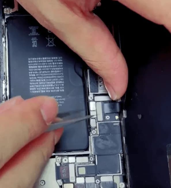 dissemble iphone 12 pro max