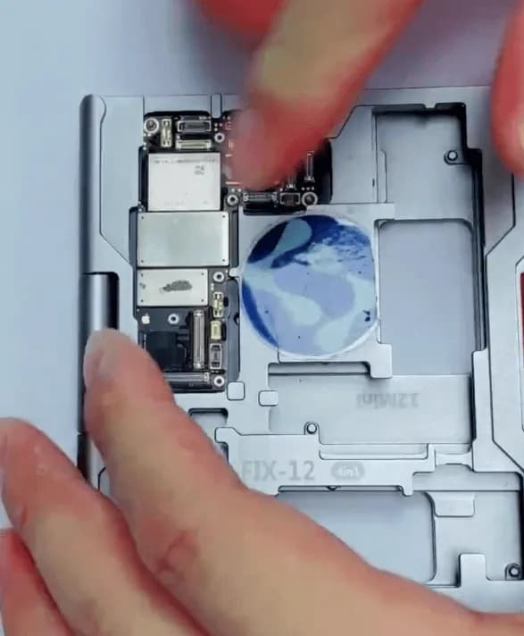 iPhone Mainboard-Reparatur