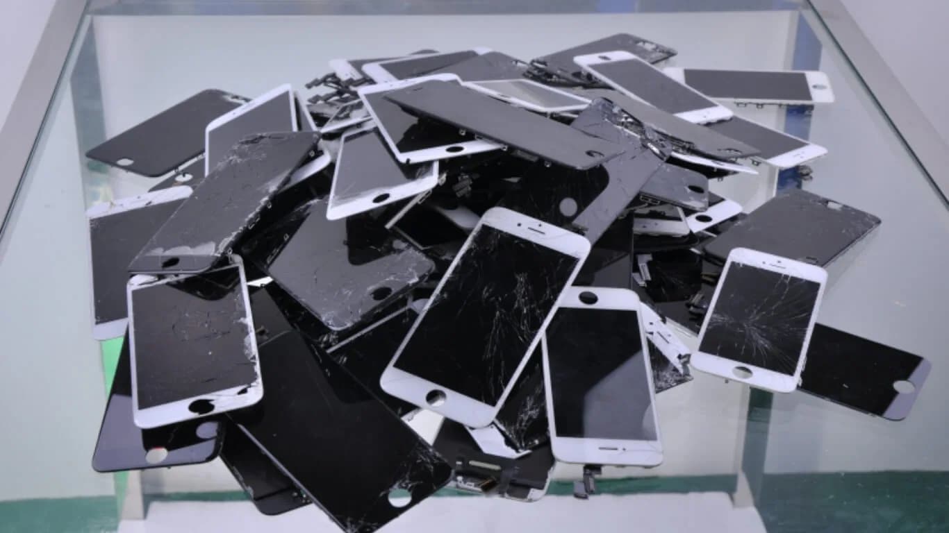 cracked phone screens