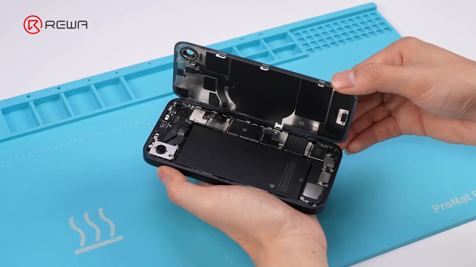inside iphone 16e