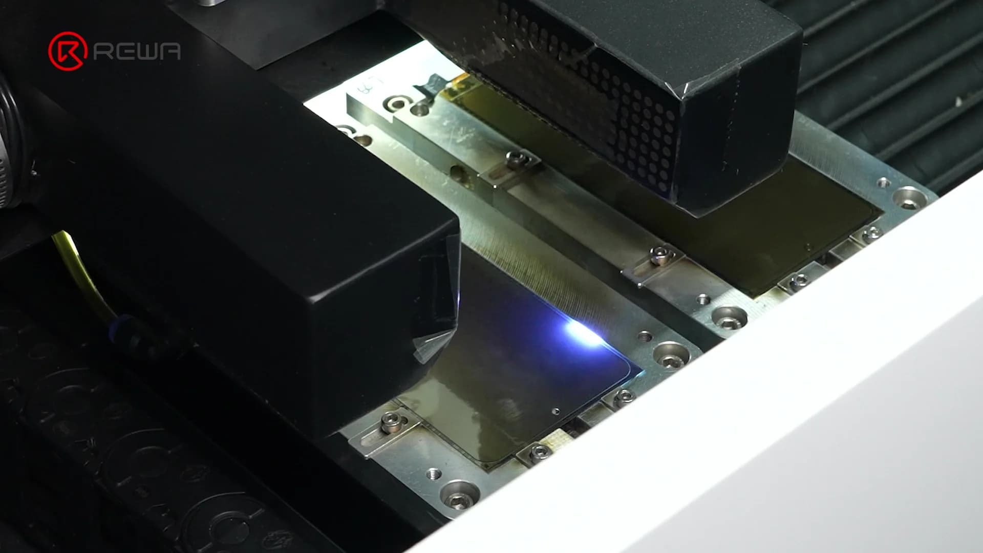 screen laser cutting