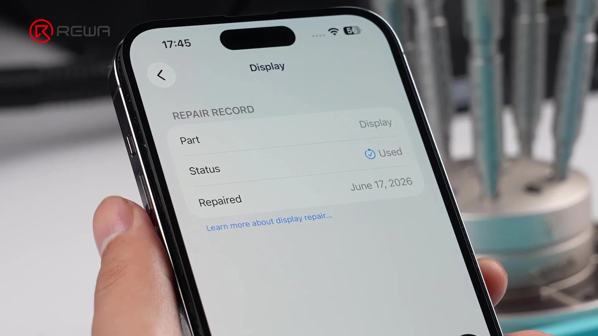 Pantalla de un iPhone en la que se muestra un historial de reparaciones de una pantalla con el estado «Usada»