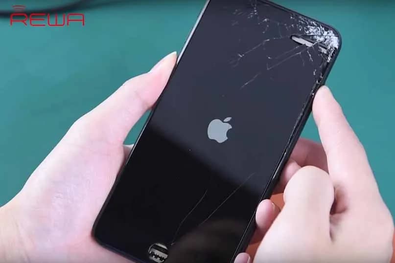 iPhone 7 Plus Broken Screen Refurbishing – First Look