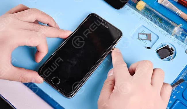 Assemble the phone. Connect with the original screen and power on, the phone go with no display.