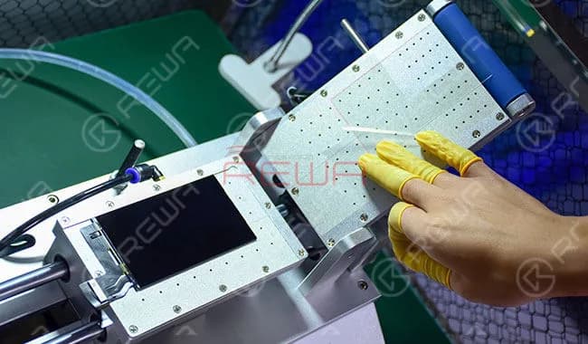 iPhone 8 Broken LCD Screen Refurbishing