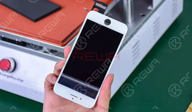 iPhone 8 Broken LCD Screen Refurbishing