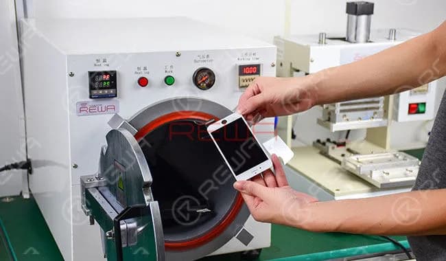 iPhone 8 Broken LCD Screen Refurbishing