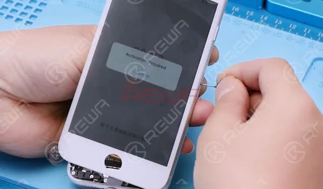 How To Fix iPhone 8 Stuck on Apple Logo