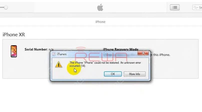 connect the phone with the computer and restore it via iTunes. We can judge by the iTunes error code and their corresponding analysis. In this case, error 14 appears. Our first guess is that the problem may be with the NAND flash chip or malfunction of NAND relevant circuits. Double-checking the motherboard again, we can see signs of water damage around the NAND flash chip.