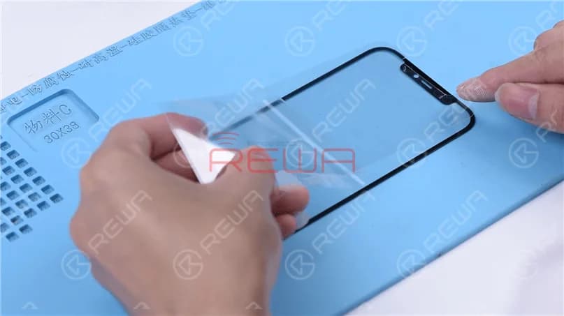 Attach the OCA adhesive to the glass lens.