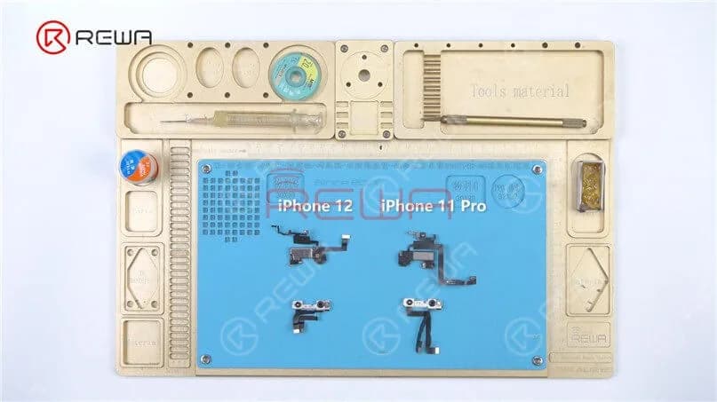 Nehmen Sie die Face ID Teile des iPhone 12 und iPhone 11 Pro zum Vergleich. Äußerlich sieht das iPhone 12 Face ID-Frontkameramodul fast genauso aus wie das vorherige iPhone 11, mit einigen Änderungen am Metallrahmen und dem Flexkabel. Das Layout der Infrarotkamera, der Frontkamera und des Dot-Projektors bleibt unverändert.