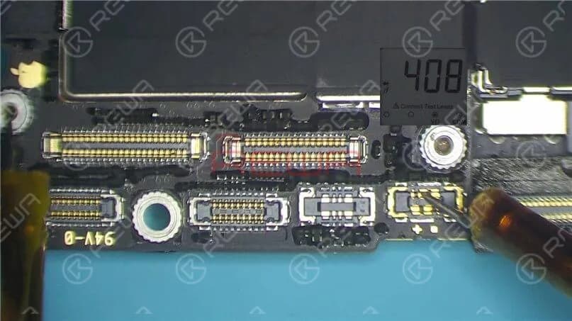 Run diode mode measurement of the J3200 pin 1. The diode value is 408, which means the main power supply line PP_BATT_VCC is normal.