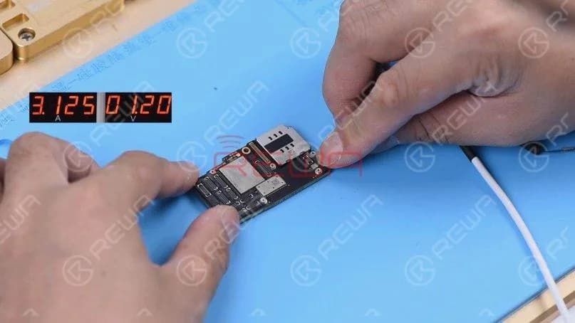 Detach the motherboard and connect the motherboard with the Power Cable again. The ammeter still shows a large current of 3.1A.
