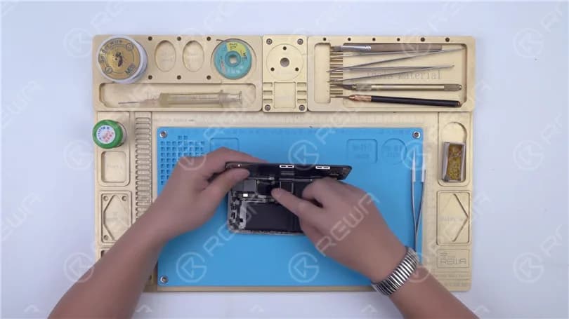 Fix iPhone XS No Service