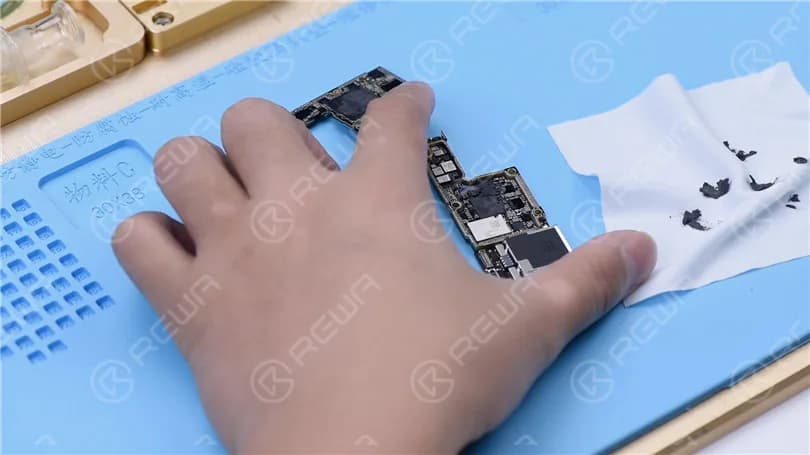 Fix iPhone XS No Service