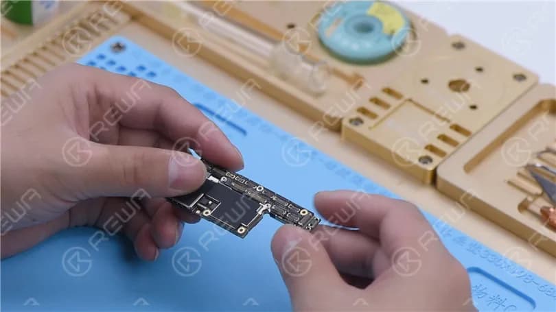 Fix iPhone XS No Service