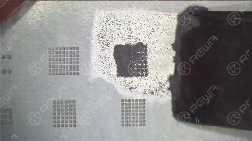 Repair tricks for desoldering&soldering of iPhone X charging IC