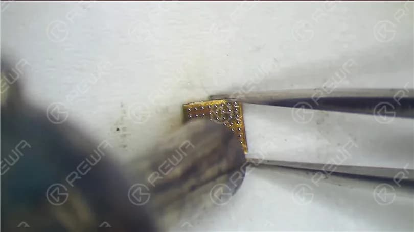 Repair tricks for desoldering&soldering of iPhone X charging IC