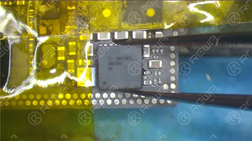 Repair tricks for desoldering&soldering of iPhone X charging IC