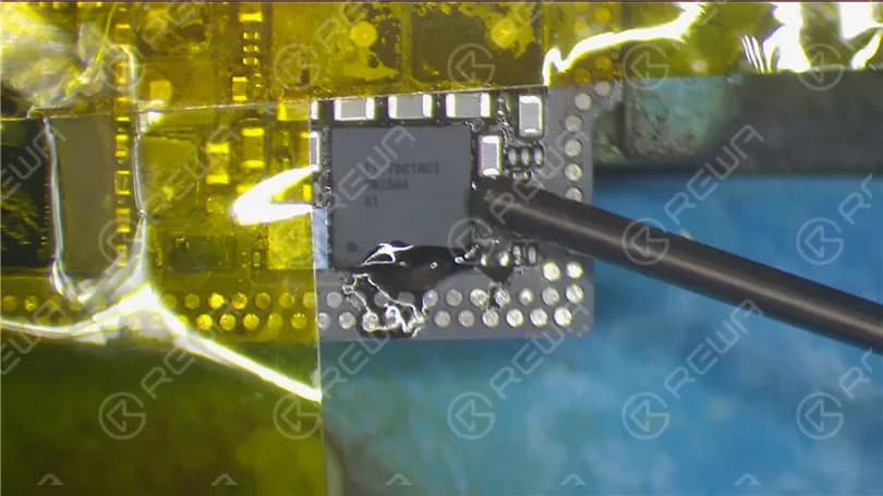 Repair tricks for desoldering&soldering of iPhone X charging IC