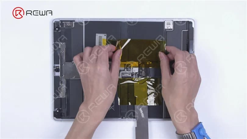 Fix iPad Pro Not Turning On By Replacing Connectors