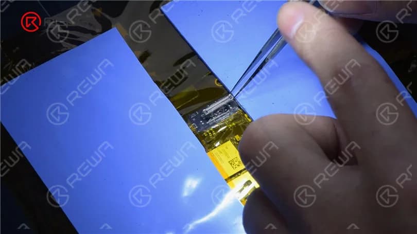Fix iPad Pro Not Turning On By Replacing Connectors